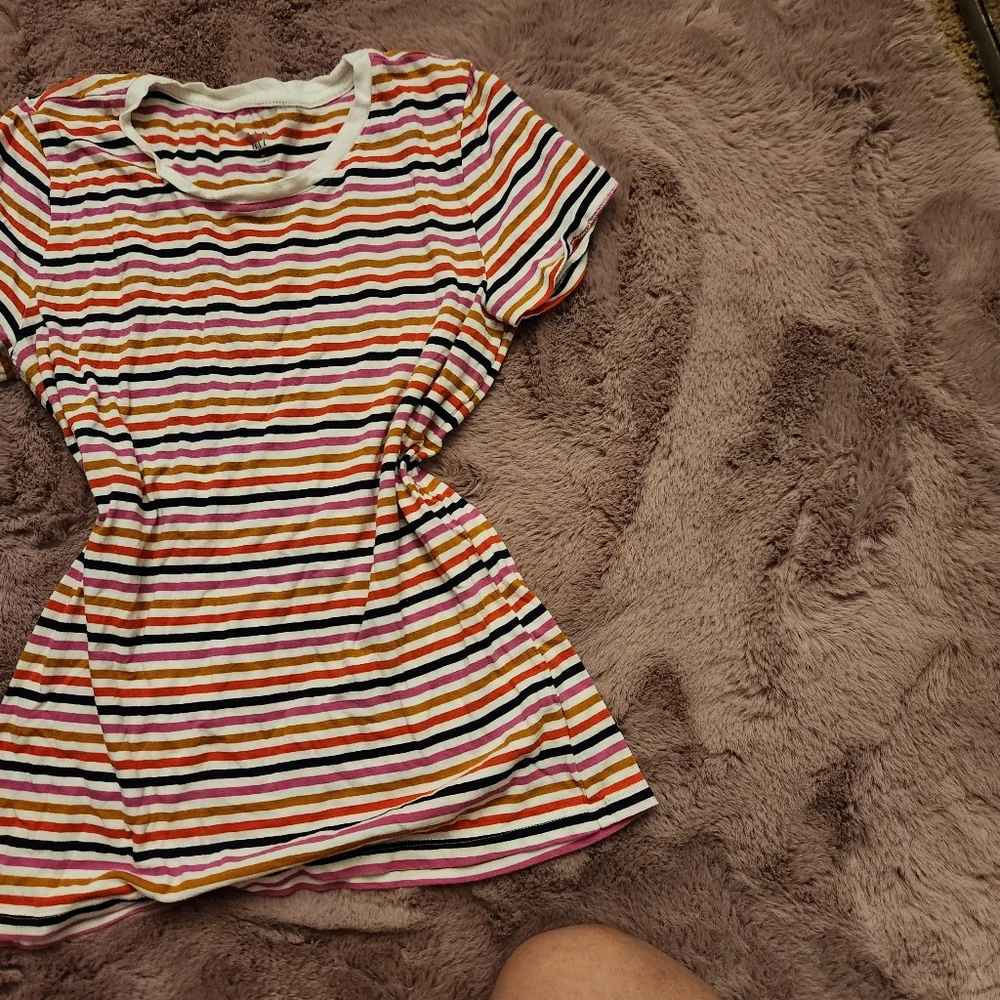 GAP TOP - Picture 2 of 7